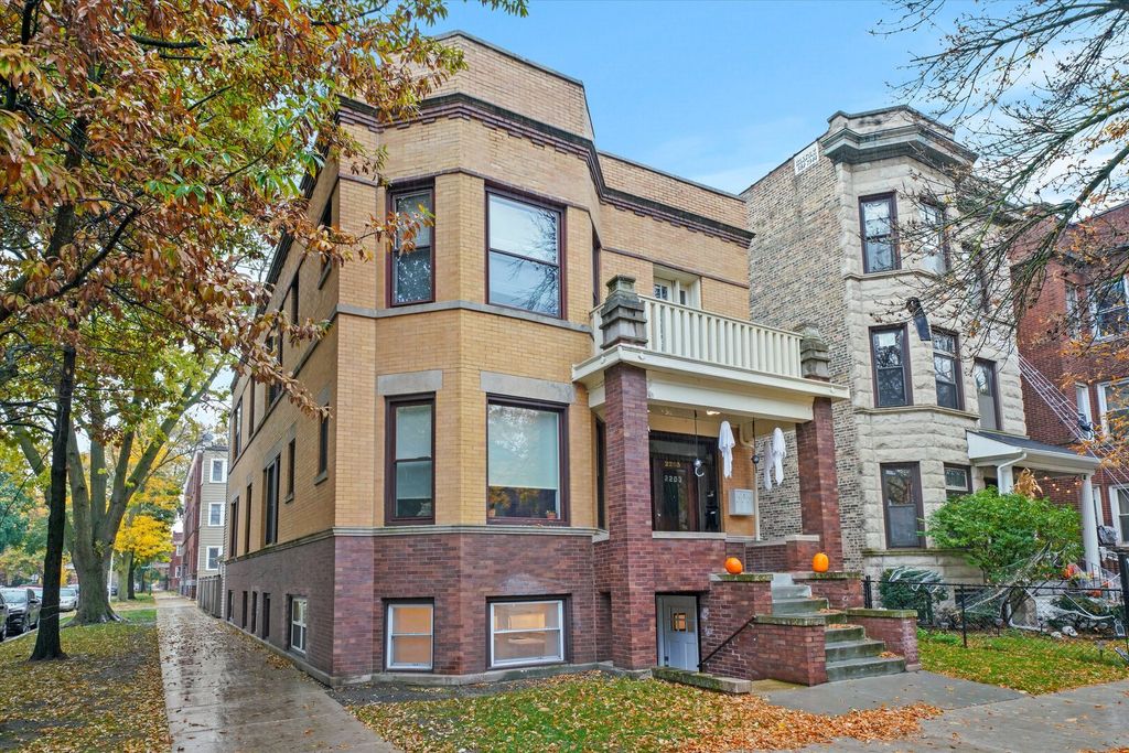 2203 W Giddings Street G, Chicago, IL 60625