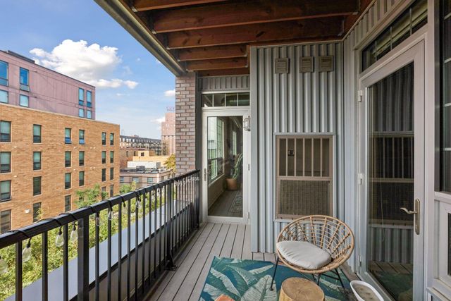 521 2nd Street SE 404, Minneapolis, MN 55414