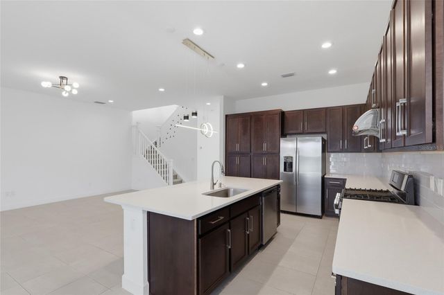 32801 TREE OF LIFE AVENUE, Wesley Chapel, FL 33543