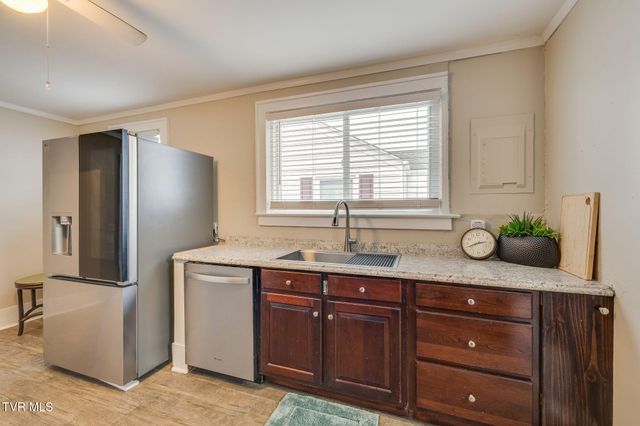 212 Ferguson Avenue, Elizabethton, TN 37643