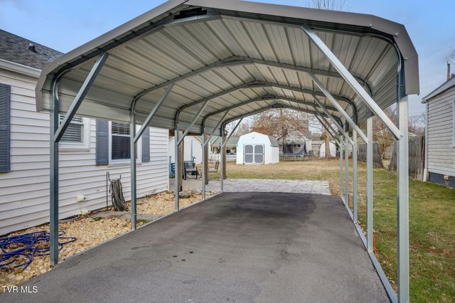 212 Ferguson Avenue, Elizabethton, TN 37643