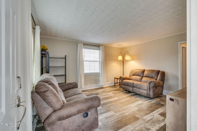 212 Ferguson Avenue, Elizabethton, TN 37643