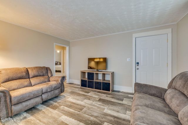 212 Ferguson Avenue, Elizabethton, TN 37643