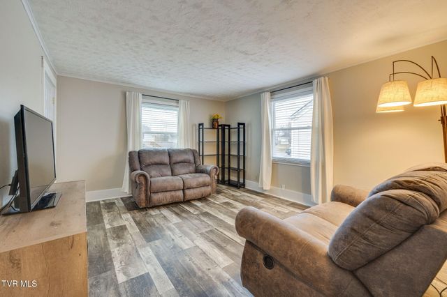 212 Ferguson Avenue, Elizabethton, TN 37643