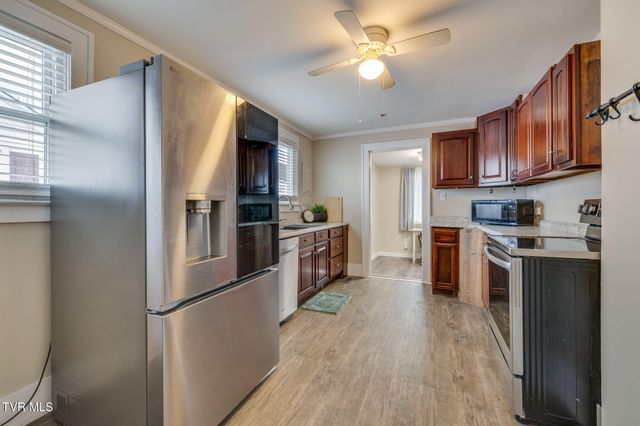 212 Ferguson Avenue, Elizabethton, TN 37643