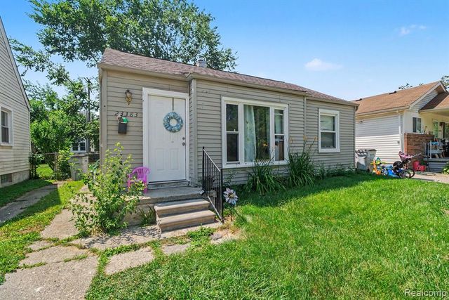 23383 Cayuga Avenue, Hazel Park, MI 48030