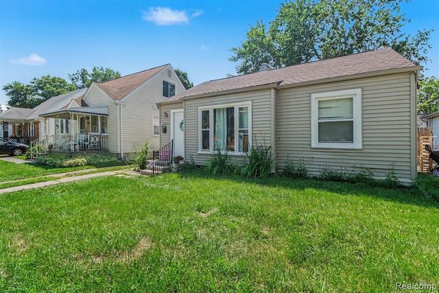 23383 Cayuga Avenue, Hazel Park, MI 48030