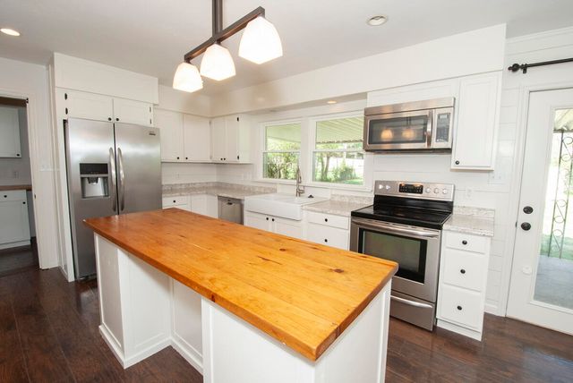 118 Lowry Lane, Wilmore, KY 40390