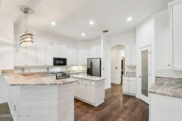 486 MONTEREY Parkway, Orange Park, FL 32073