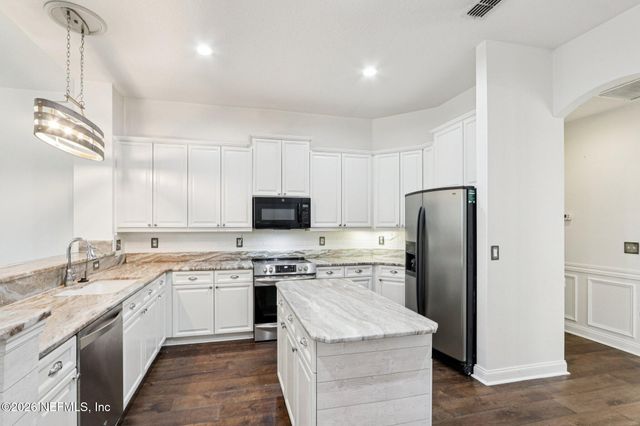 486 MONTEREY Parkway, Orange Park, FL 32073