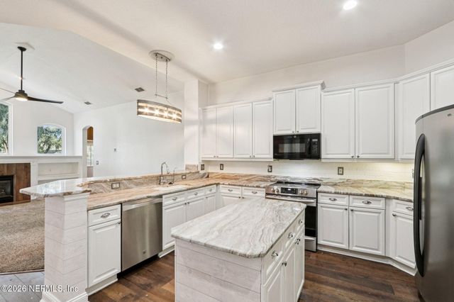 486 MONTEREY Parkway, Orange Park, FL 32073