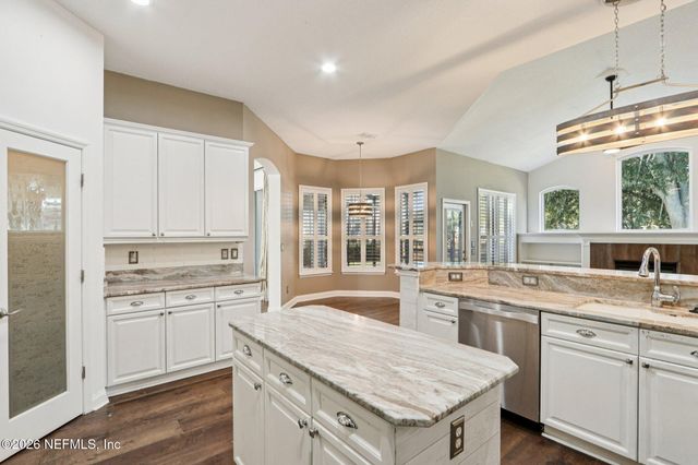 486 MONTEREY Parkway, Orange Park, FL 32073