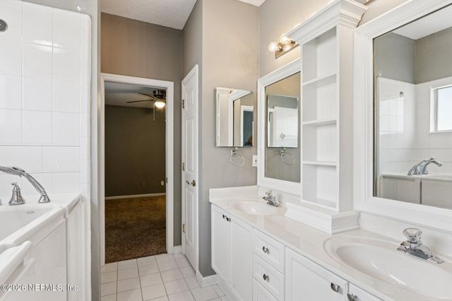 486 MONTEREY Parkway, Orange Park, FL 32073