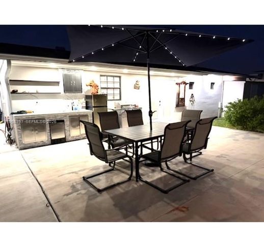 10752 SW 141st Lane, Miami, FL 33176