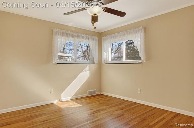 7693 Larme Avenue, Allen Park, MI 48101