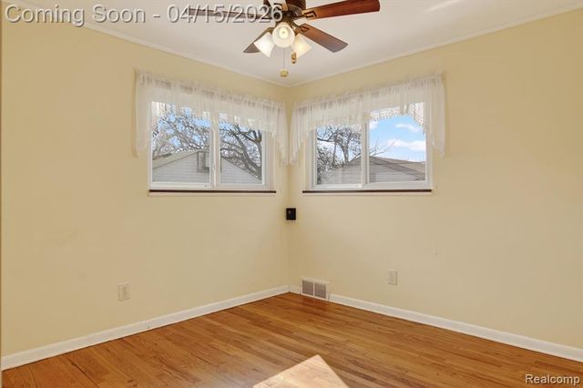 7693 Larme Avenue, Allen Park, MI 48101