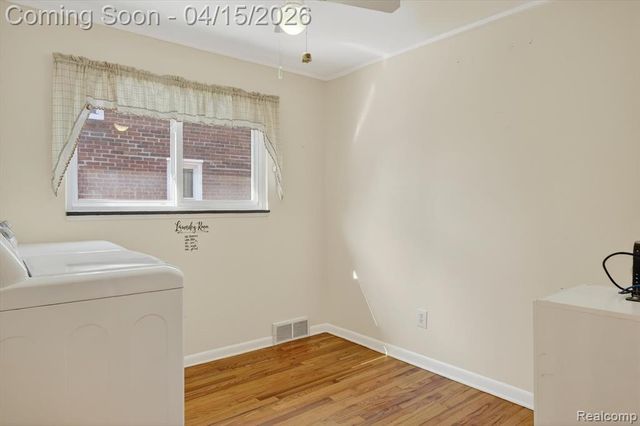 7693 Larme Avenue, Allen Park, MI 48101