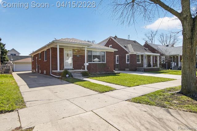 7693 Larme Avenue, Allen Park, MI 48101