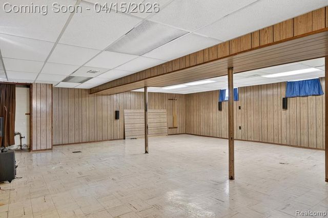 7693 Larme Avenue, Allen Park, MI 48101