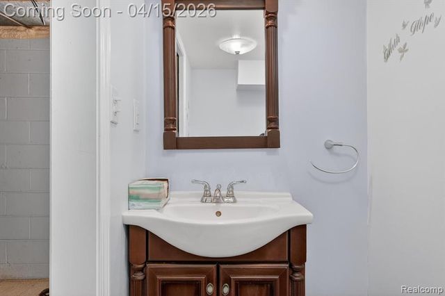 7693 Larme Avenue, Allen Park, MI 48101