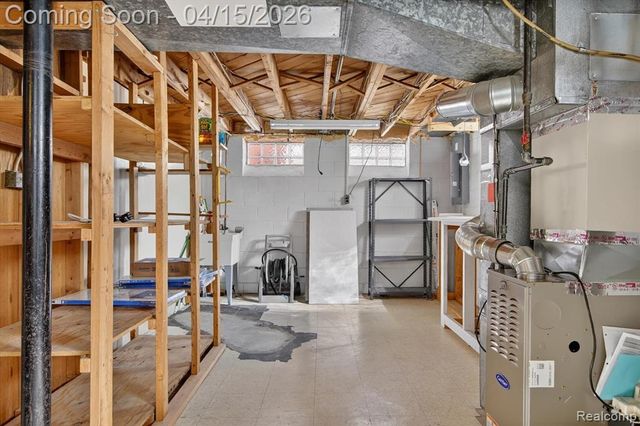 7693 Larme Avenue, Allen Park, MI 48101