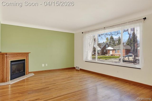 7693 Larme Avenue, Allen Park, MI 48101