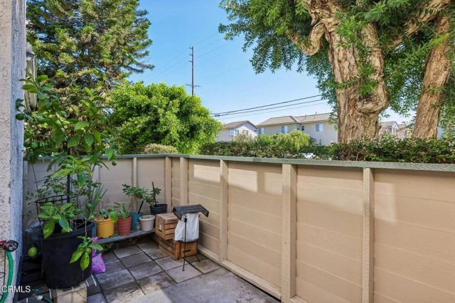 9111 Lemona Avenue 10, North Hills, CA 91343