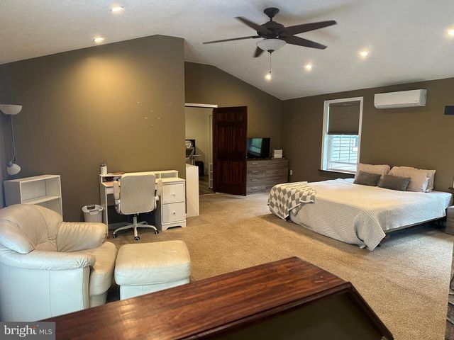 200 HAAG RD, Reading, PA 19606