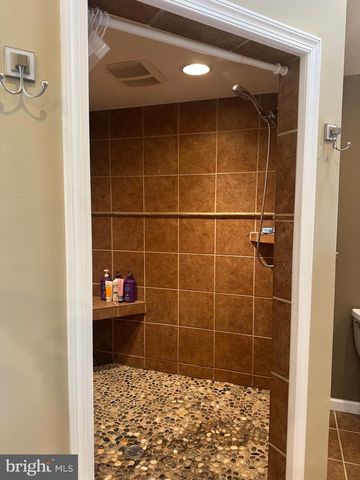 200 HAAG RD, Reading, PA 19606