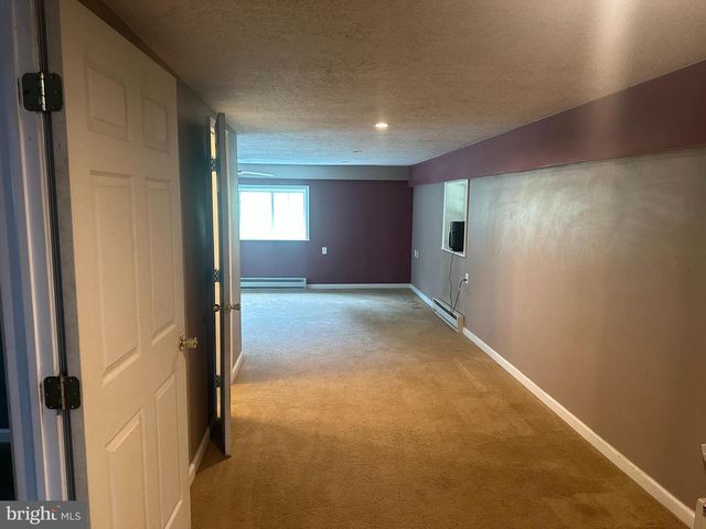 200 HAAG RD, Reading, PA 19606