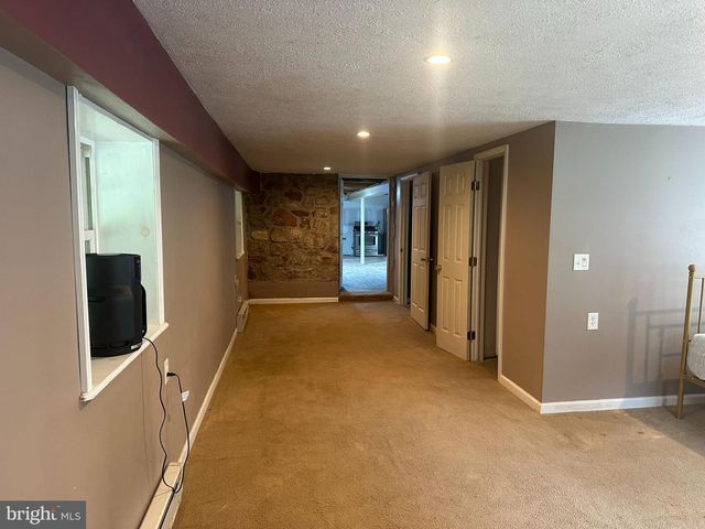 200 HAAG RD, Reading, PA 19606