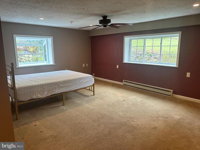 200 HAAG RD, Reading, PA 19606