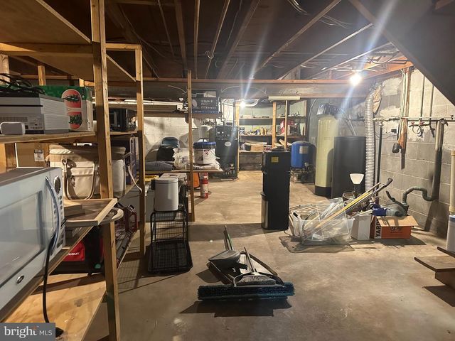 200 HAAG RD, Reading, PA 19606