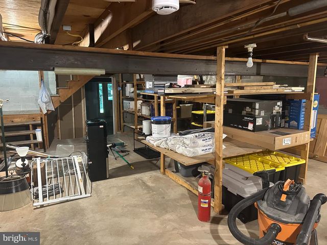 200 HAAG RD, Reading, PA 19606