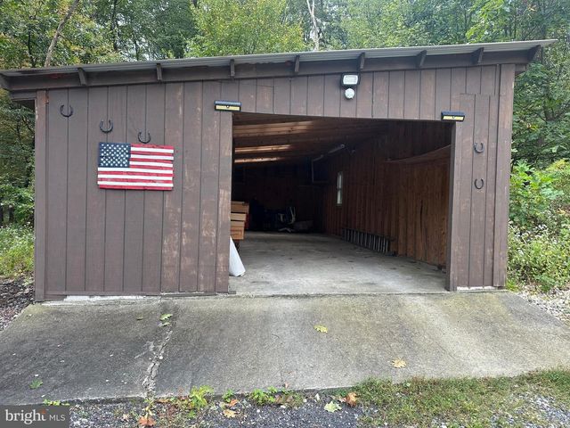 200 HAAG RD, Reading, PA 19606