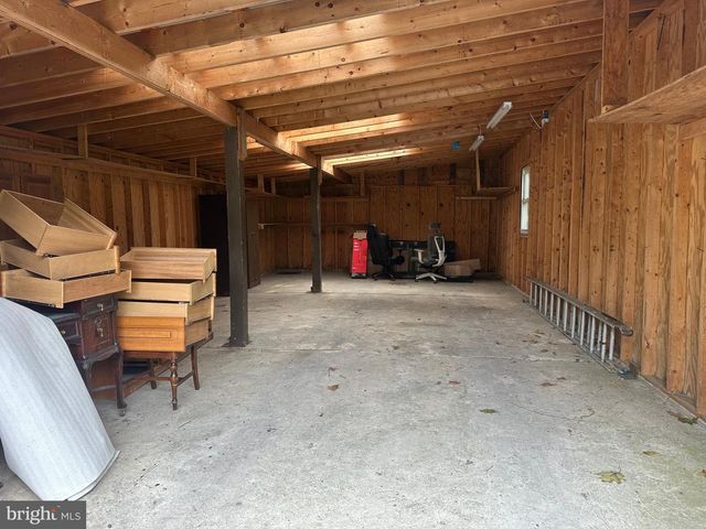 200 HAAG RD, Reading, PA 19606