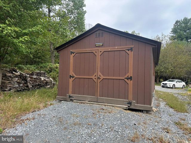 200 HAAG RD, Reading, PA 19606