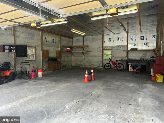 200 HAAG RD, Reading, PA 19606