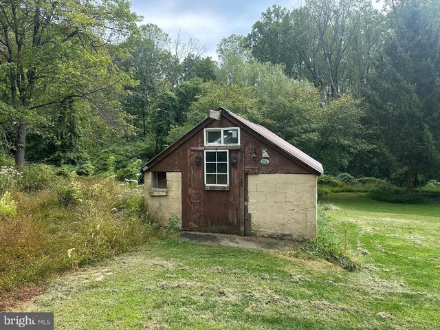 200 HAAG RD, Reading, PA 19606