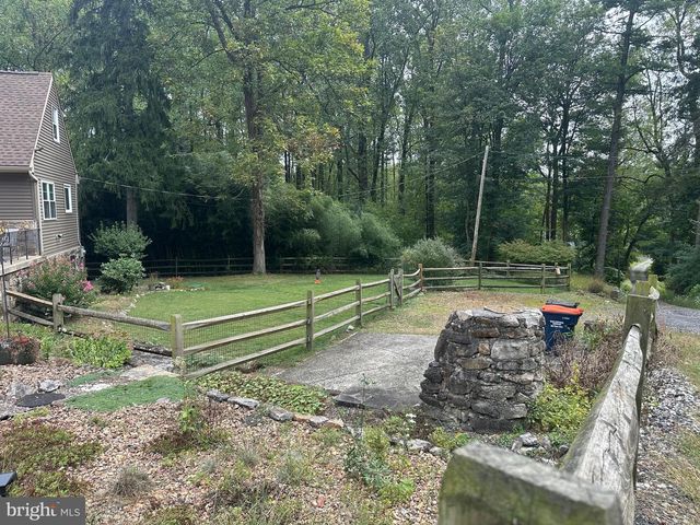 200 HAAG RD, Reading, PA 19606