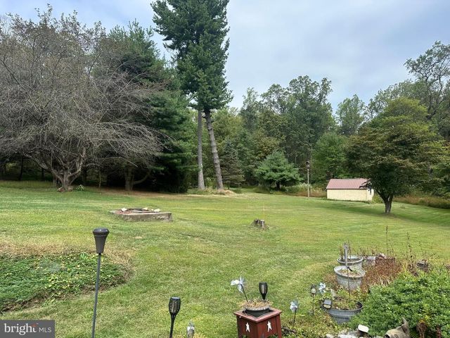 200 HAAG RD, Reading, PA 19606