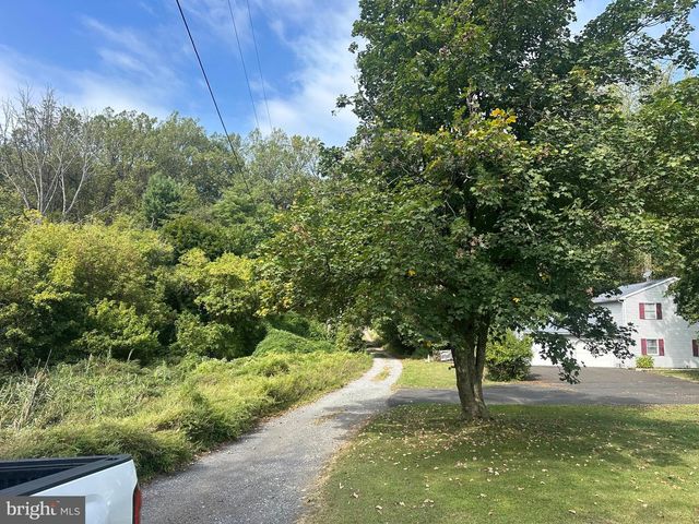 200 HAAG RD, Reading, PA 19606