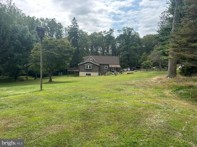 200 HAAG RD, Reading, PA 19606