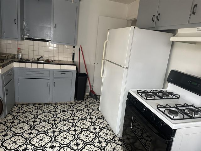 6375 Rutland Street, Detroit, MI 48228
