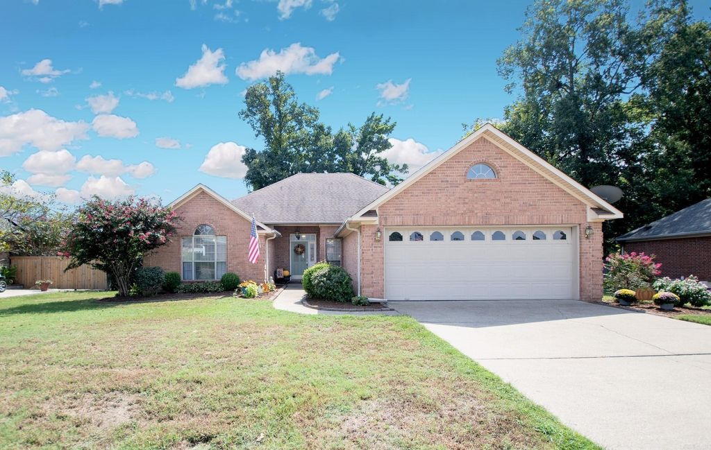 131 Deauville Drive, Maumelle, AR 72113