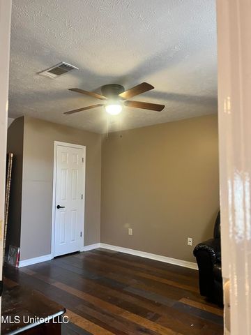 106 N Brighton Drive, Jackson, MS 39211