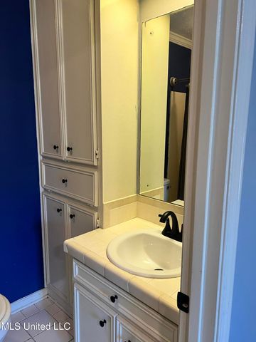 106 N Brighton Drive, Jackson, MS 39211