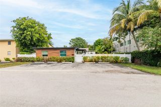 618 NE 14th Ave, Fort Lauderdale, FL 33304