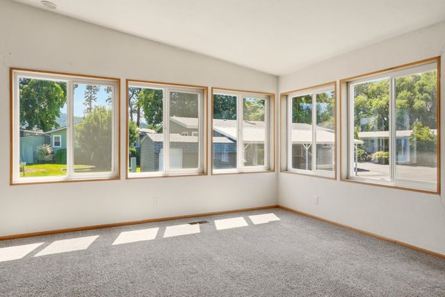 208 S Neyland Ave, Liberty Lake, WA 99019