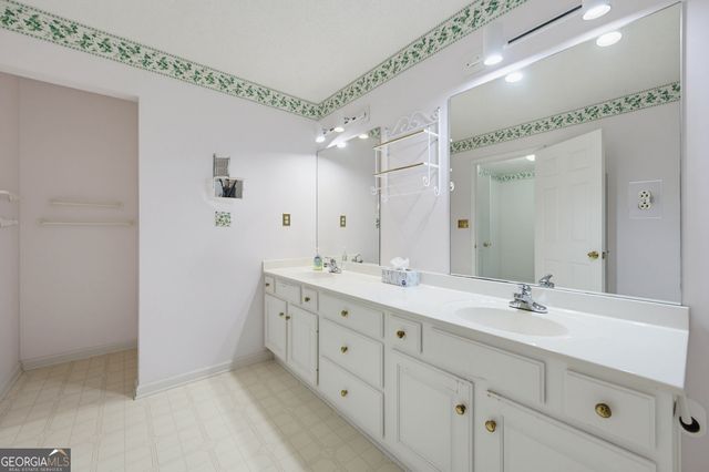 3655 Southlake Circle, Cumming, GA 30041